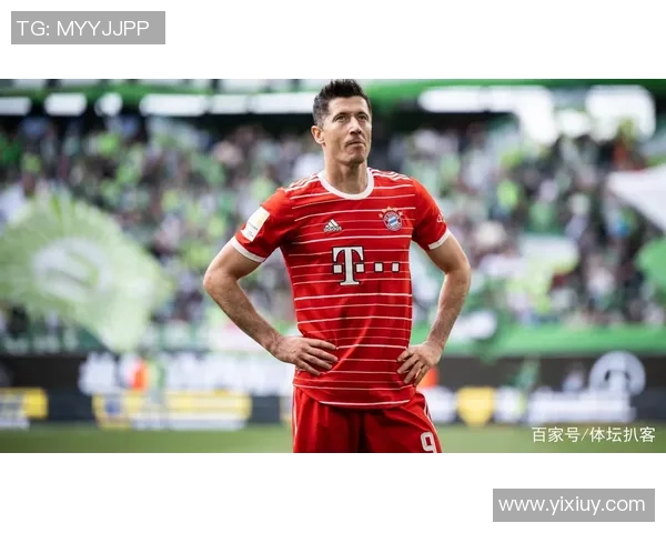 莱万重返德甲对阵拜仁引发球迷愤怒声讨称其忘恩负义 莱万重返德甲对阵拜仁引发球迷愤怒声讨称其忘恩负义