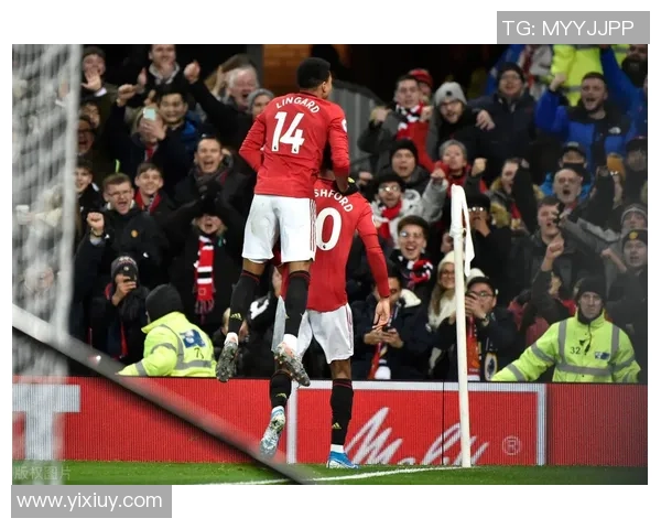 菲尔特与圣保利激战正酣比分悬念不断引发球迷热议