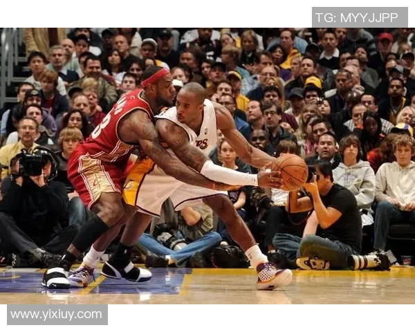 2009年科比与詹姆斯的巅峰对决回顾与篮球传奇的交汇时刻