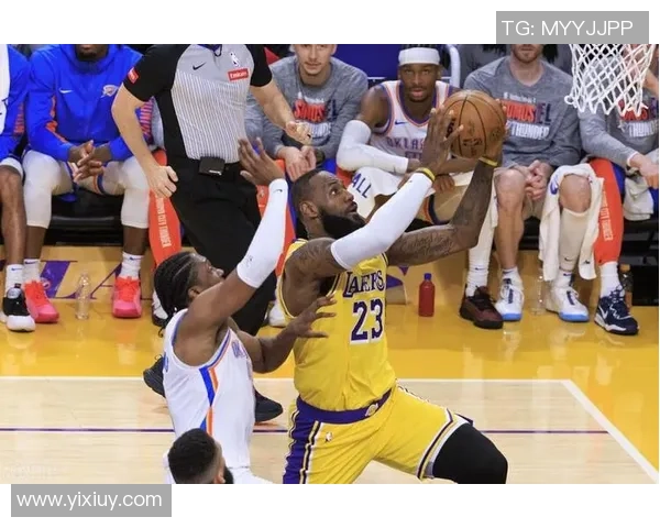 2014至2015赛季雷霆与勇士的精彩对决回顾与分析